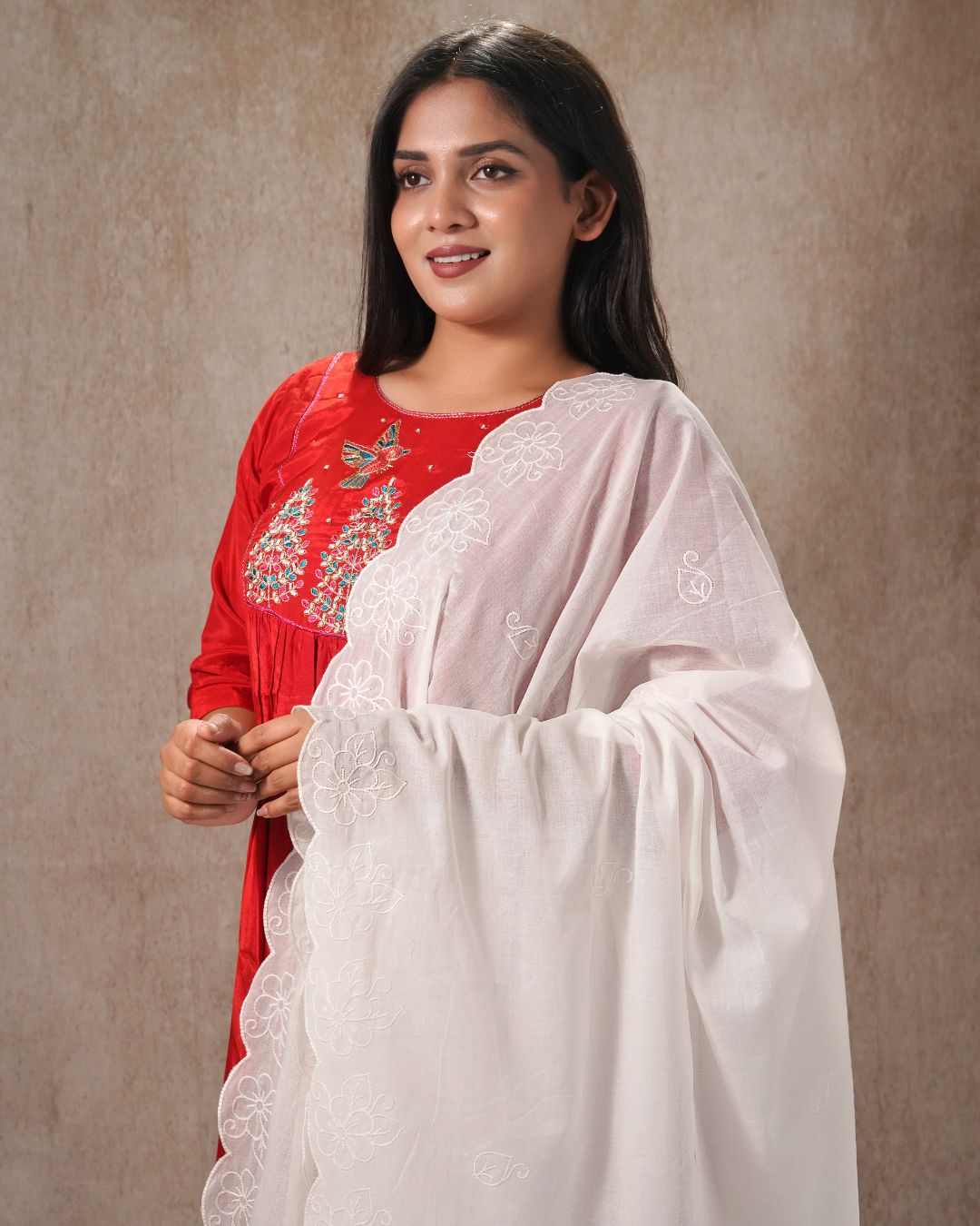 Dyeable Cotton Mulmul Dupatta - Madhur Jhalak