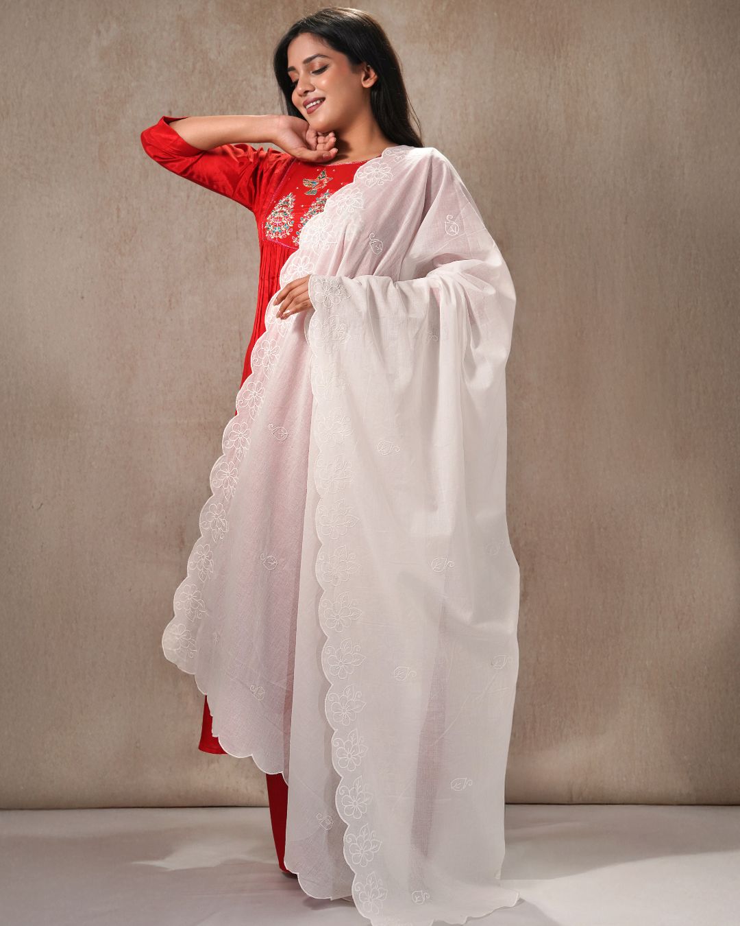 Dyeable Cotton Mulmul Dupatta - Madhur Jhalak