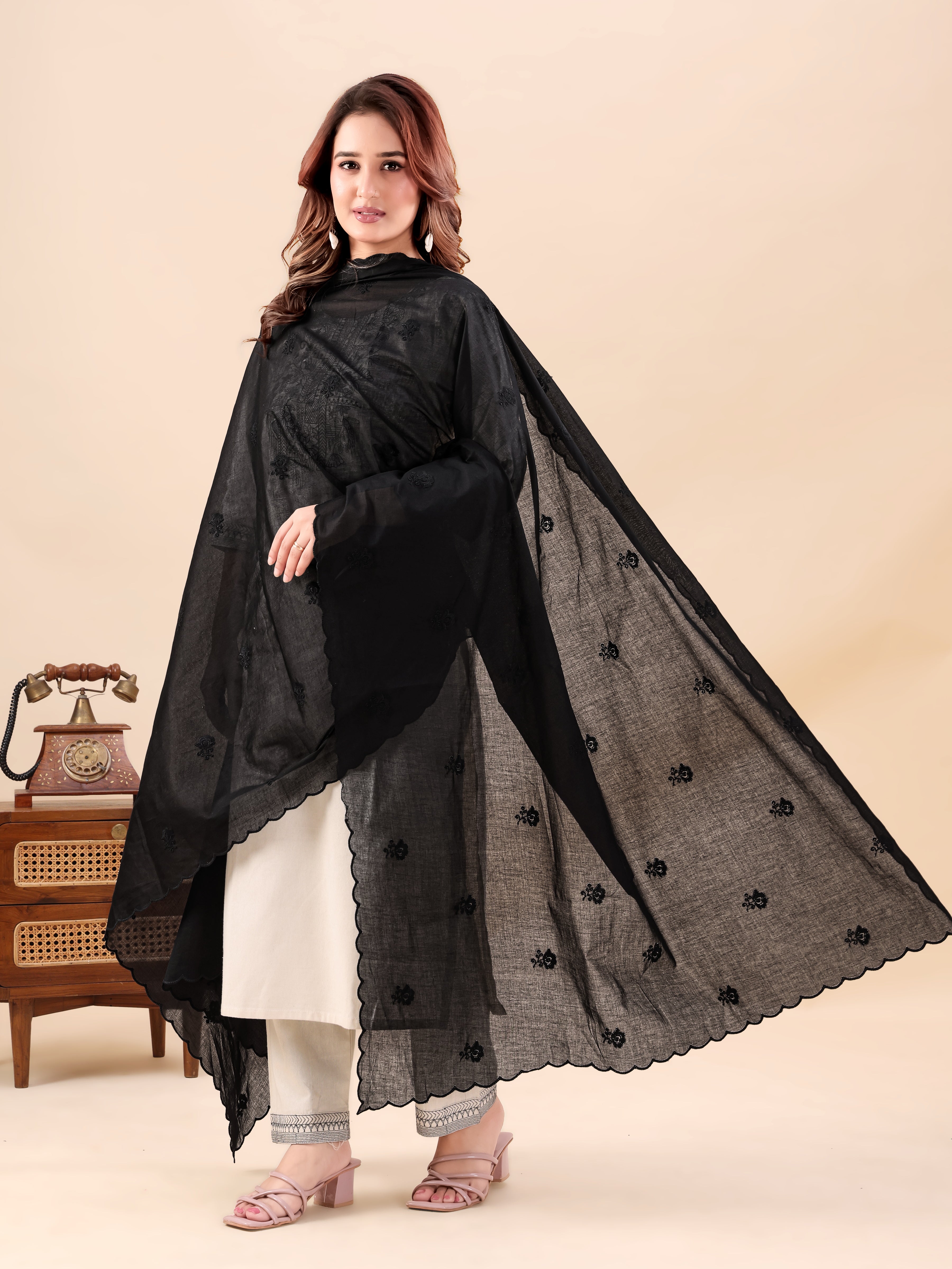 Black Cotton Mulmul Dupatta - Mehrab Grace