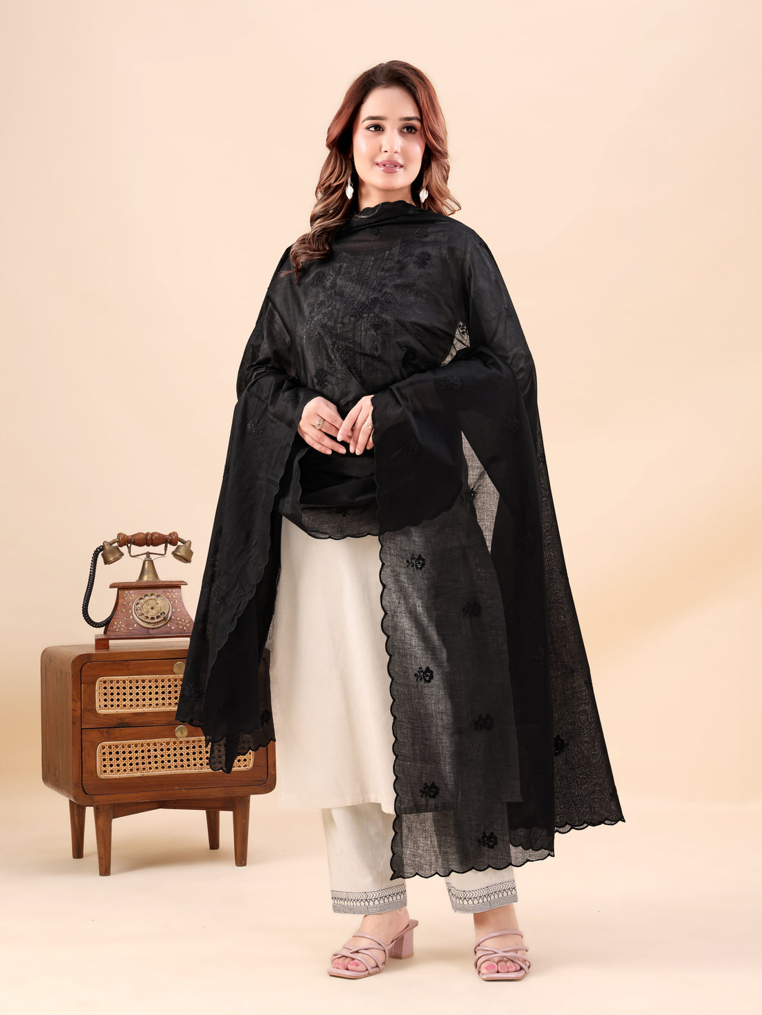 Black Cotton Mulmul Dupatta - Mehrab Grace