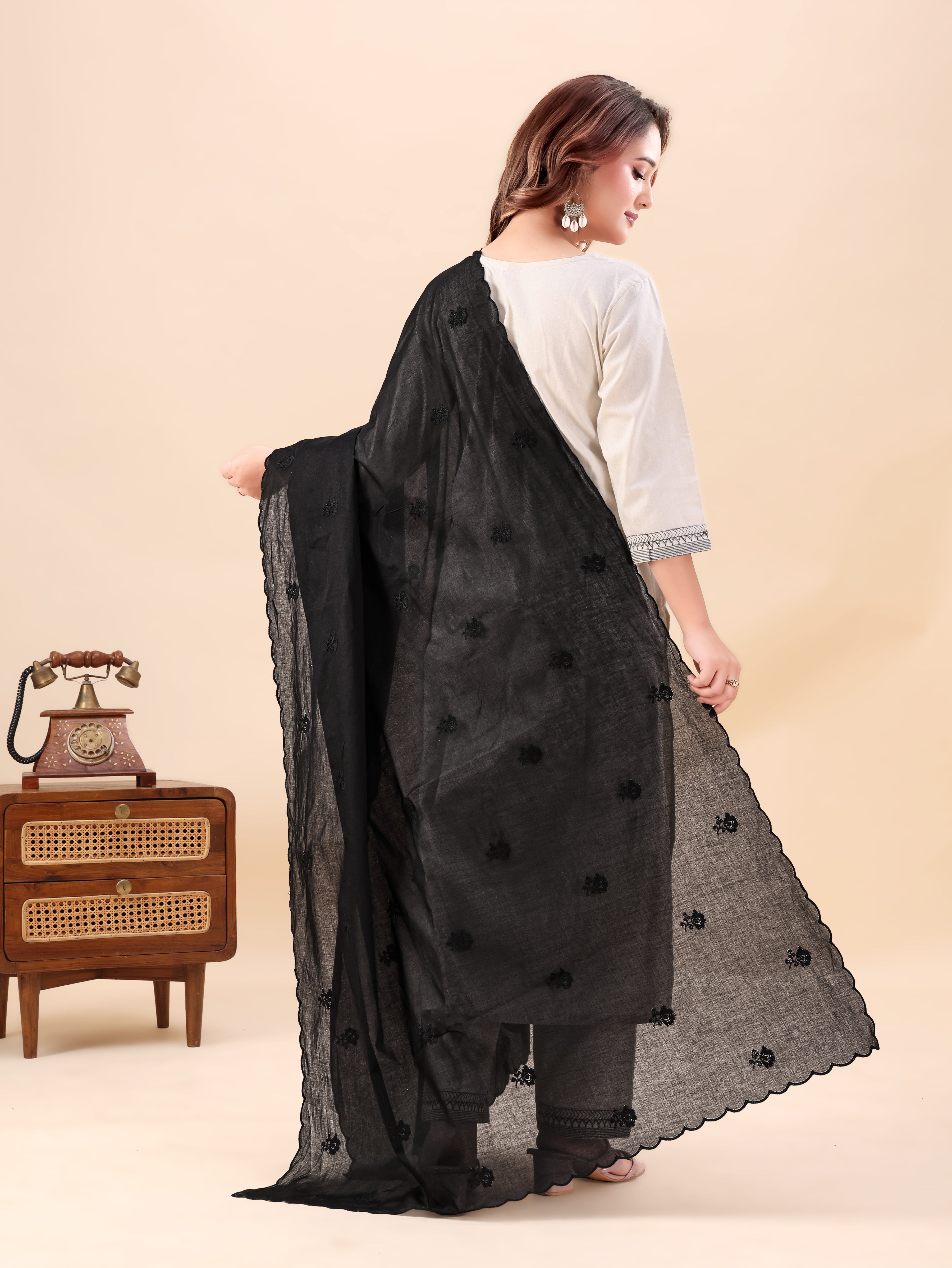 Black Cotton Mulmul Dupatta - Mehrab Grace