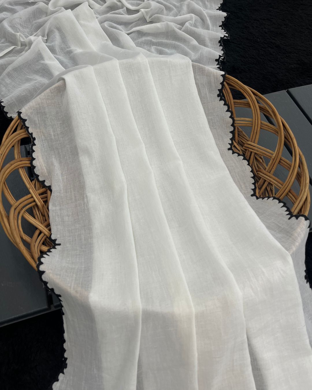 Dyeable Cotton Mulmul Scallop White Dupatta - Mehboob Noor