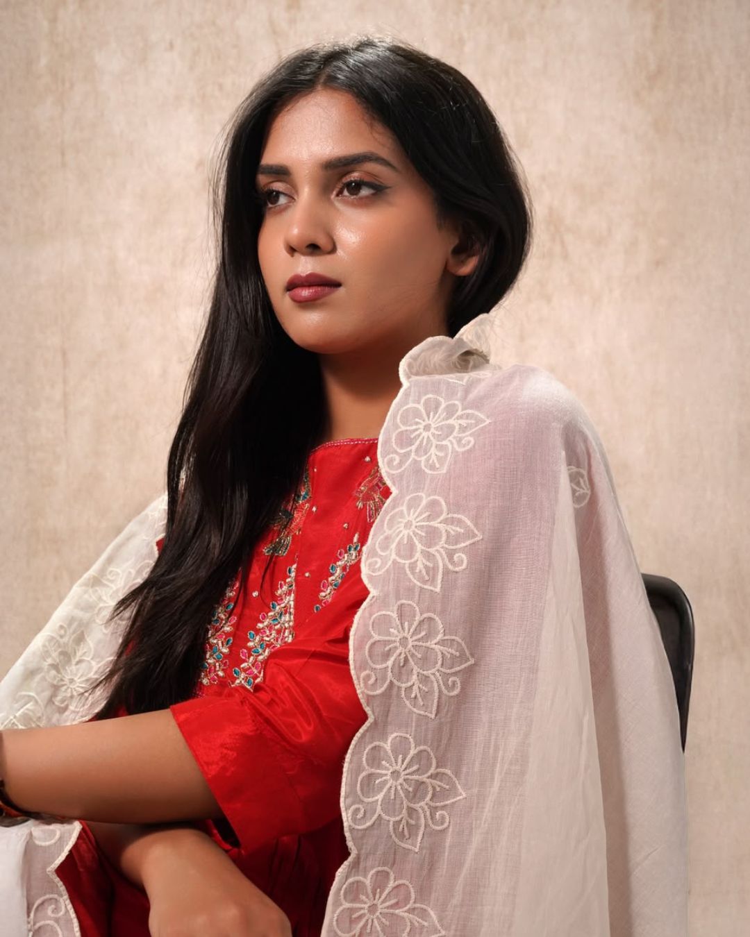 Dyeable Cotton Mulmul Dupatta - Madhur Jhalak