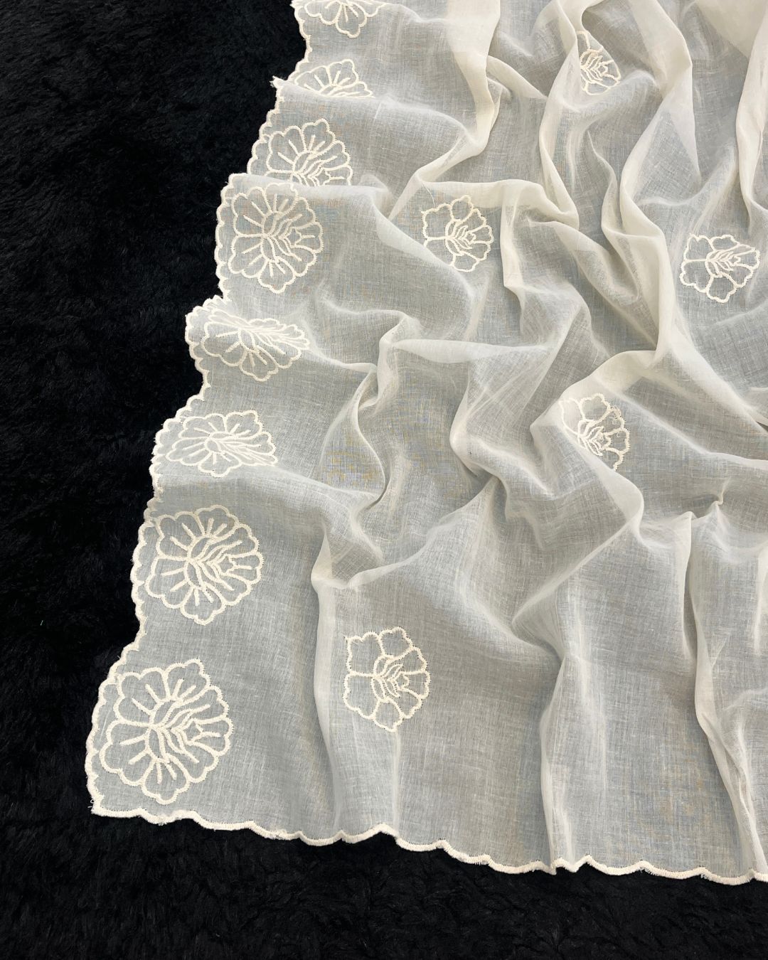 Dyeable Cotton Mulmul Off White Dupatta - Komal Resha