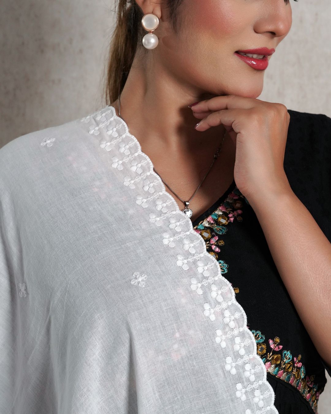 Dyeable Cotton Mulmul Dupatta - Florette