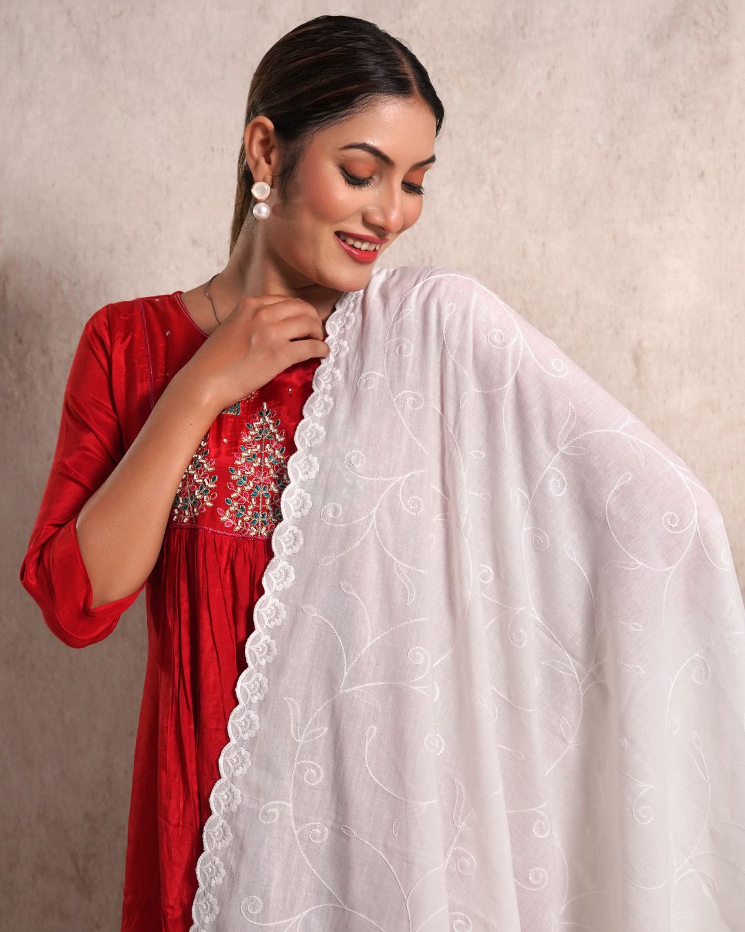 Dyeable Cotton Mulmul Dupatta - Curvy Stitch