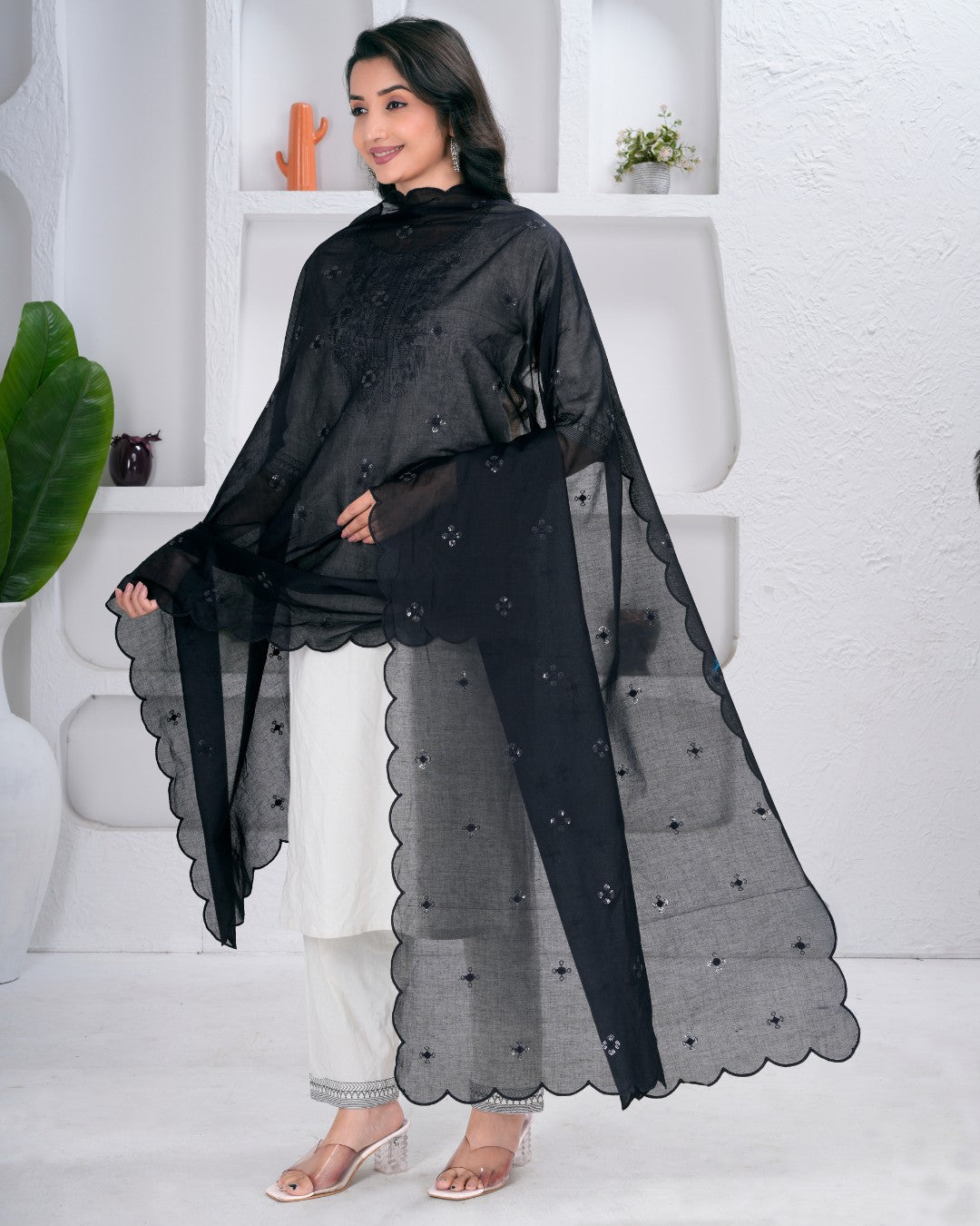 Black Cotton Mulmul Dupatta - Petite Motifs