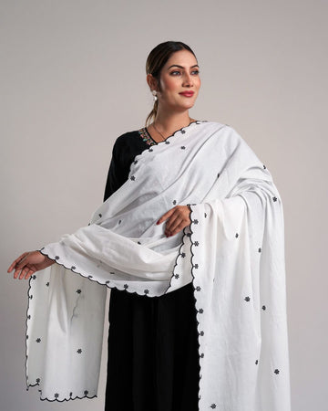 Dyeable Cotton Mulmul Dupatta - Turaas Motifs