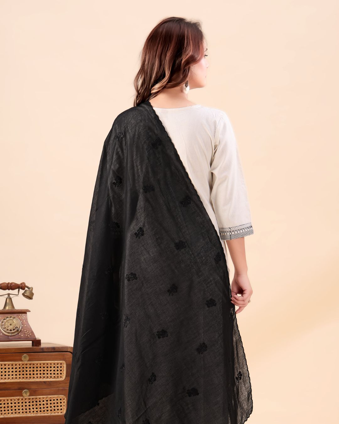Black Cotton Mulmul Dupatta - Zareen Buti
