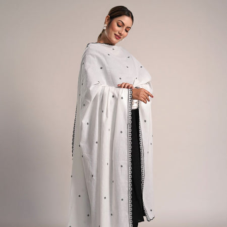 Dyeable Cotton Mulmul Dupattas