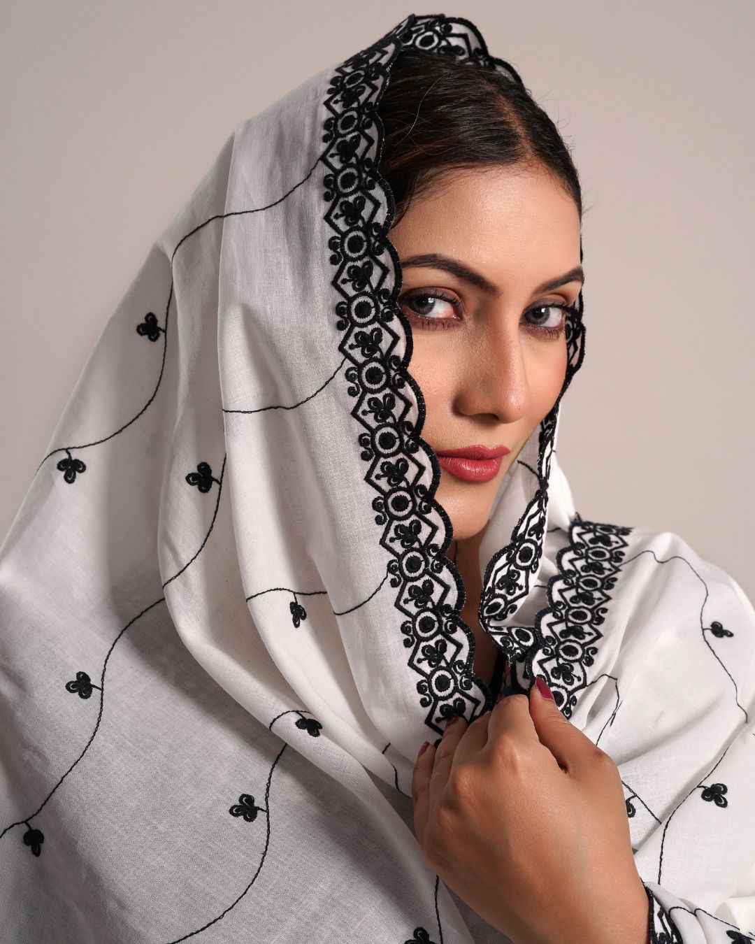 Dyeable Cotton Mulmul Dupatta - Flowy Waves