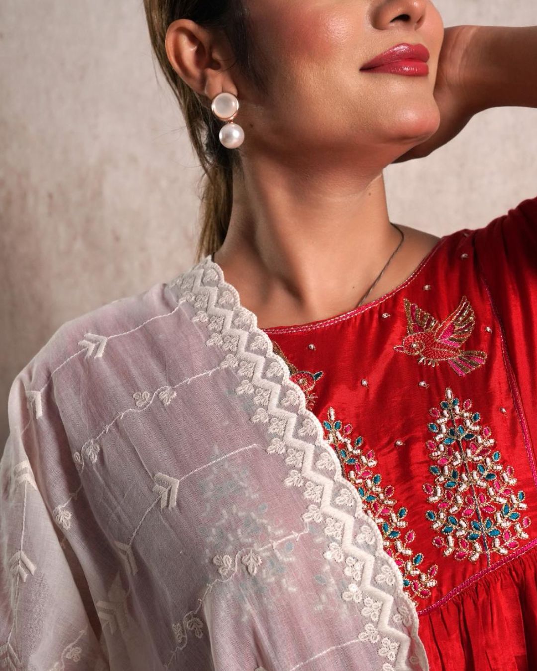 Dyeable Cotton Mulmul Dupatta — Linear Flow