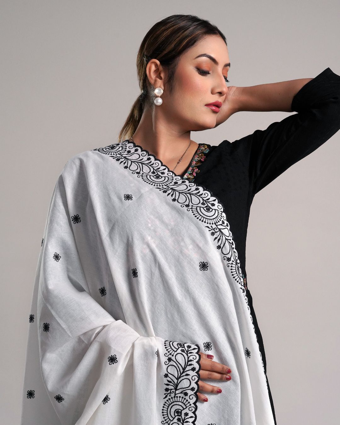 Dyeable Cotton Mulmul Dupatta — Flora Contour