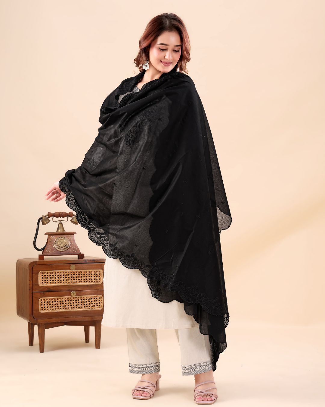 Black Cotton Mulmul Dupatta - Nayab Edge