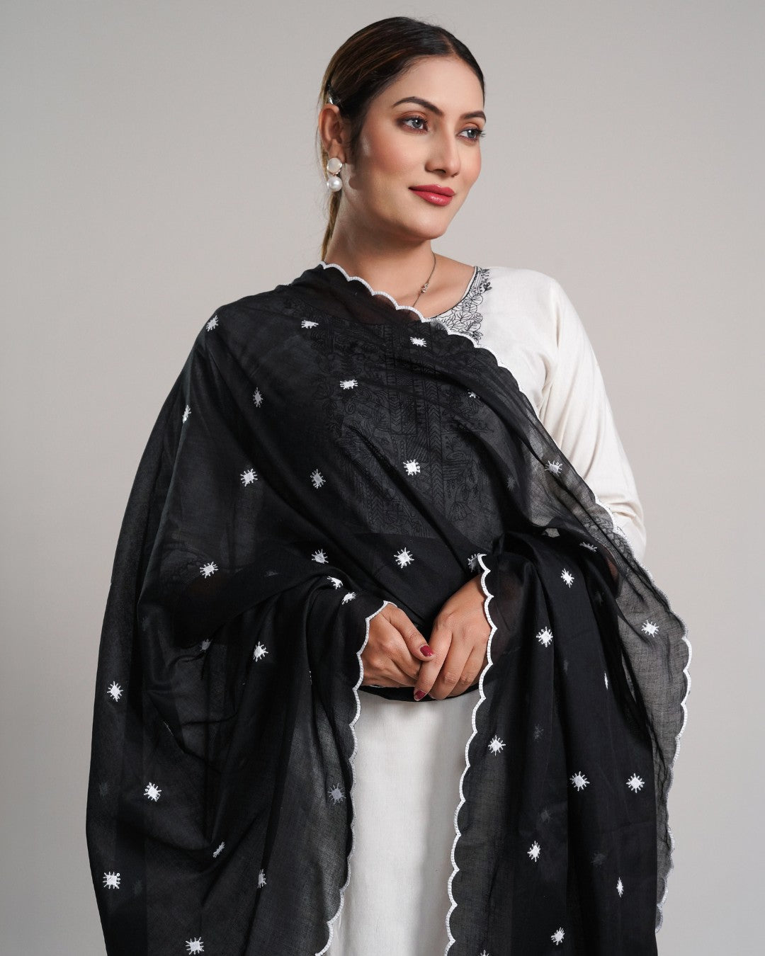 Black Cotton Mulmul Dupatta - Scallop Grace