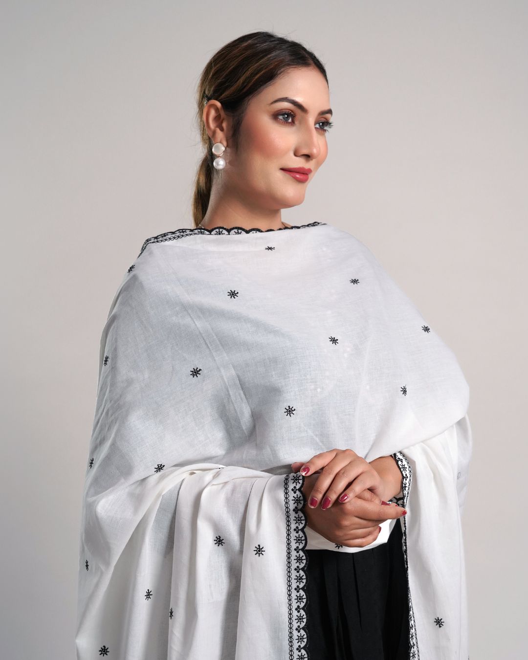 Dyeable Cotton Mulmul Dupatta - Motif Curves