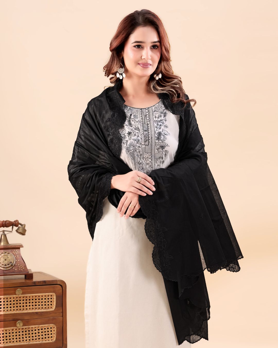 Black Cotton Mulmul Dupatta - Nayab Edge