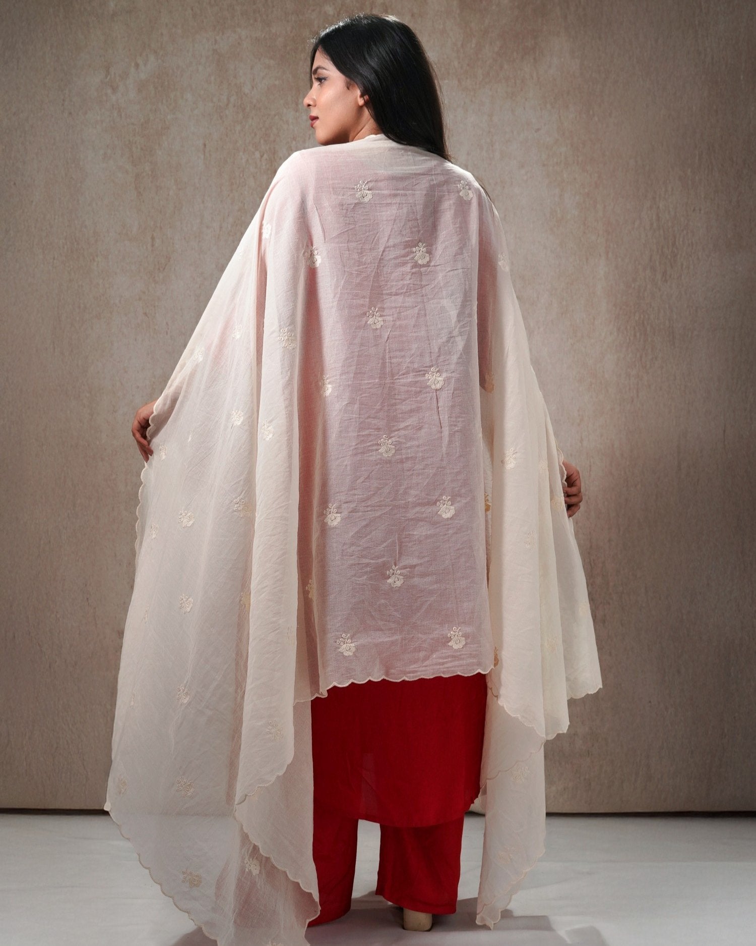 Dyeable Cotton Mulmul Dupatta - Classic Flora 3