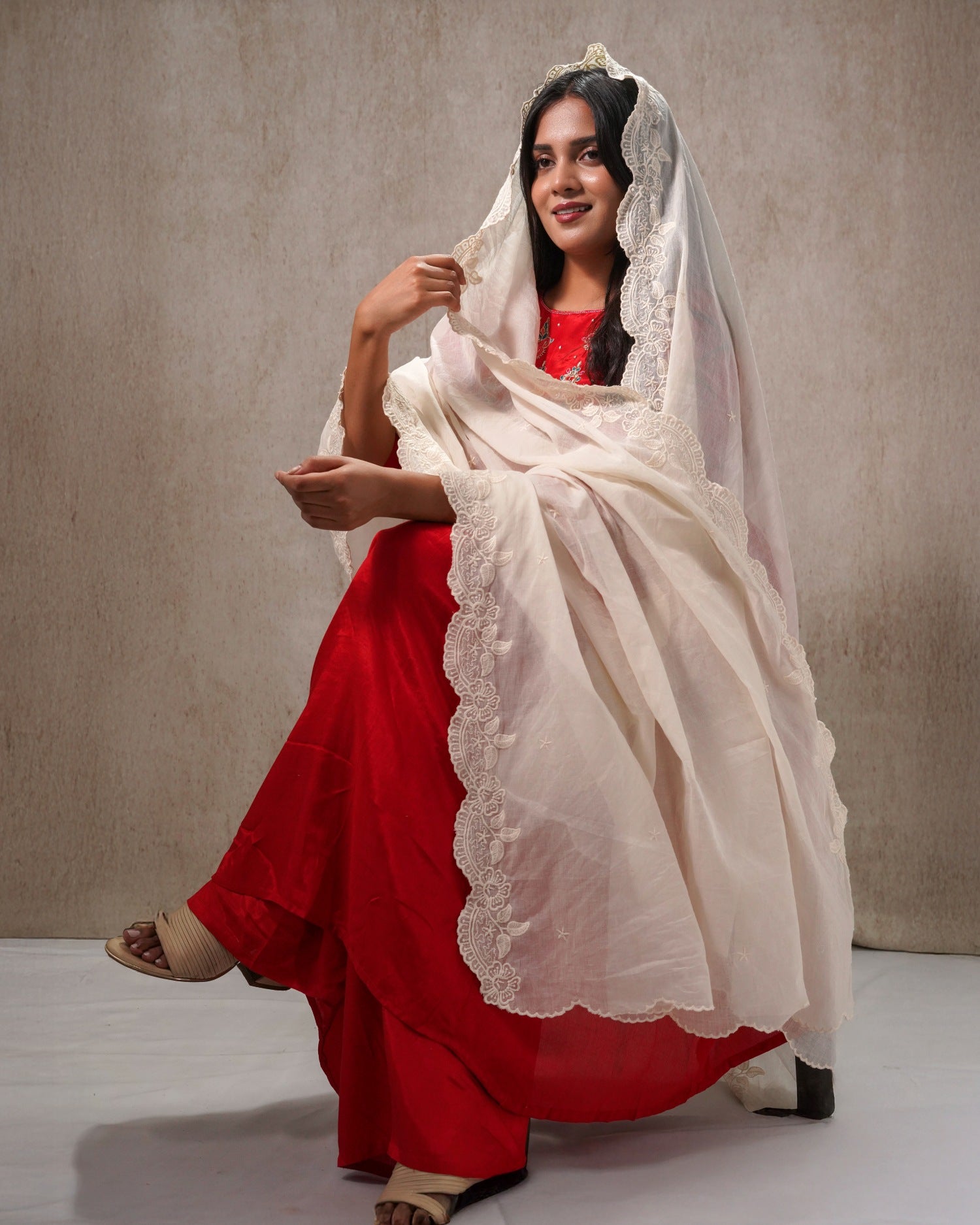 Dyeable Cotton Mulmul Dupatta - Floral Elegance 2