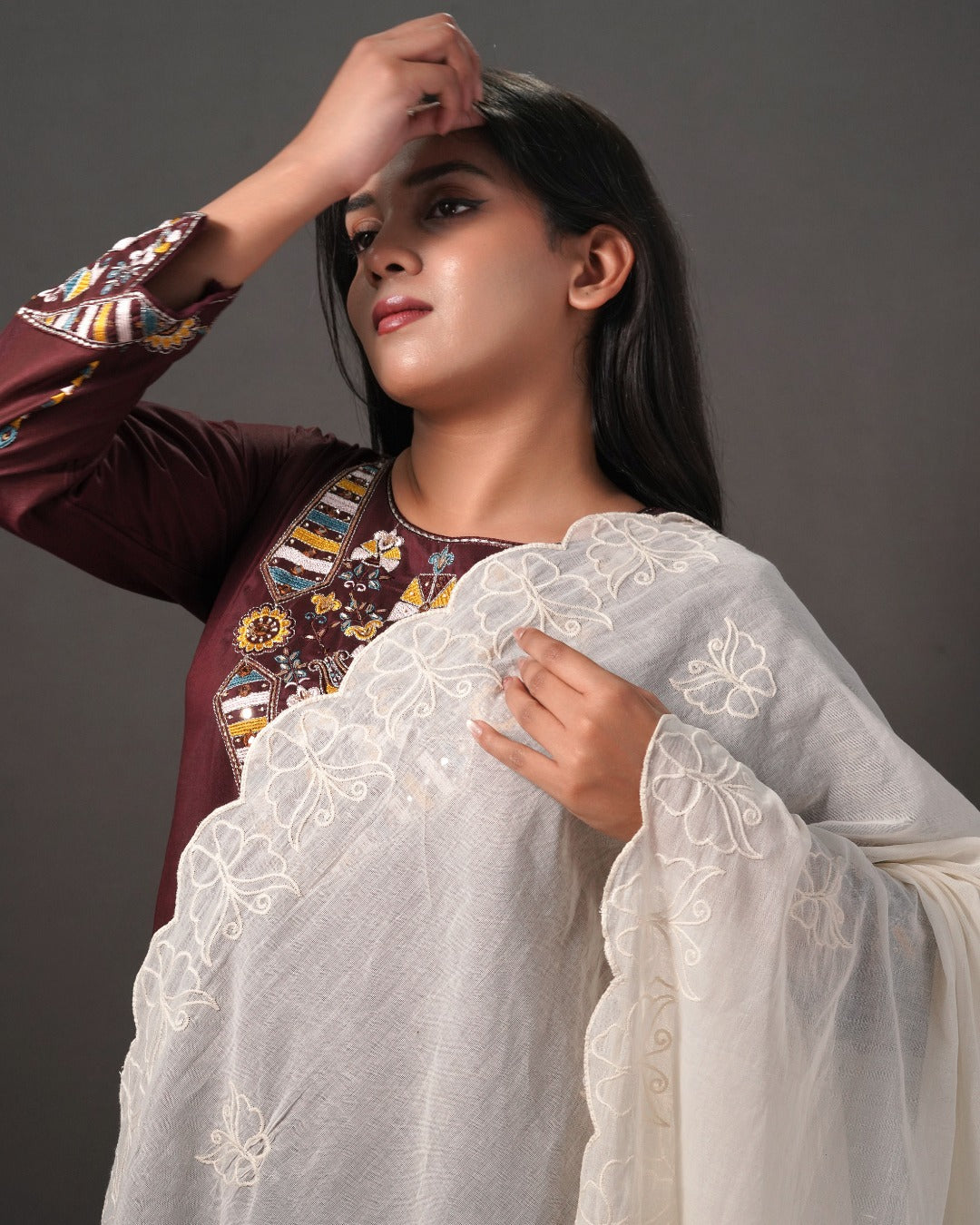 Dyeable Cotton Mulmul Dupatta - Flutter Motif 4