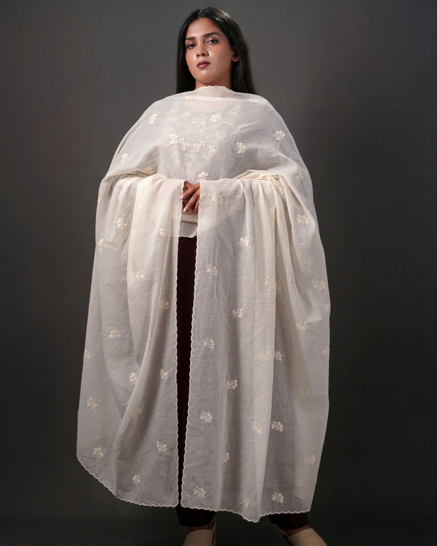 Dyeable Cotton Mulmul Dupatta - Heritage Scallop 2