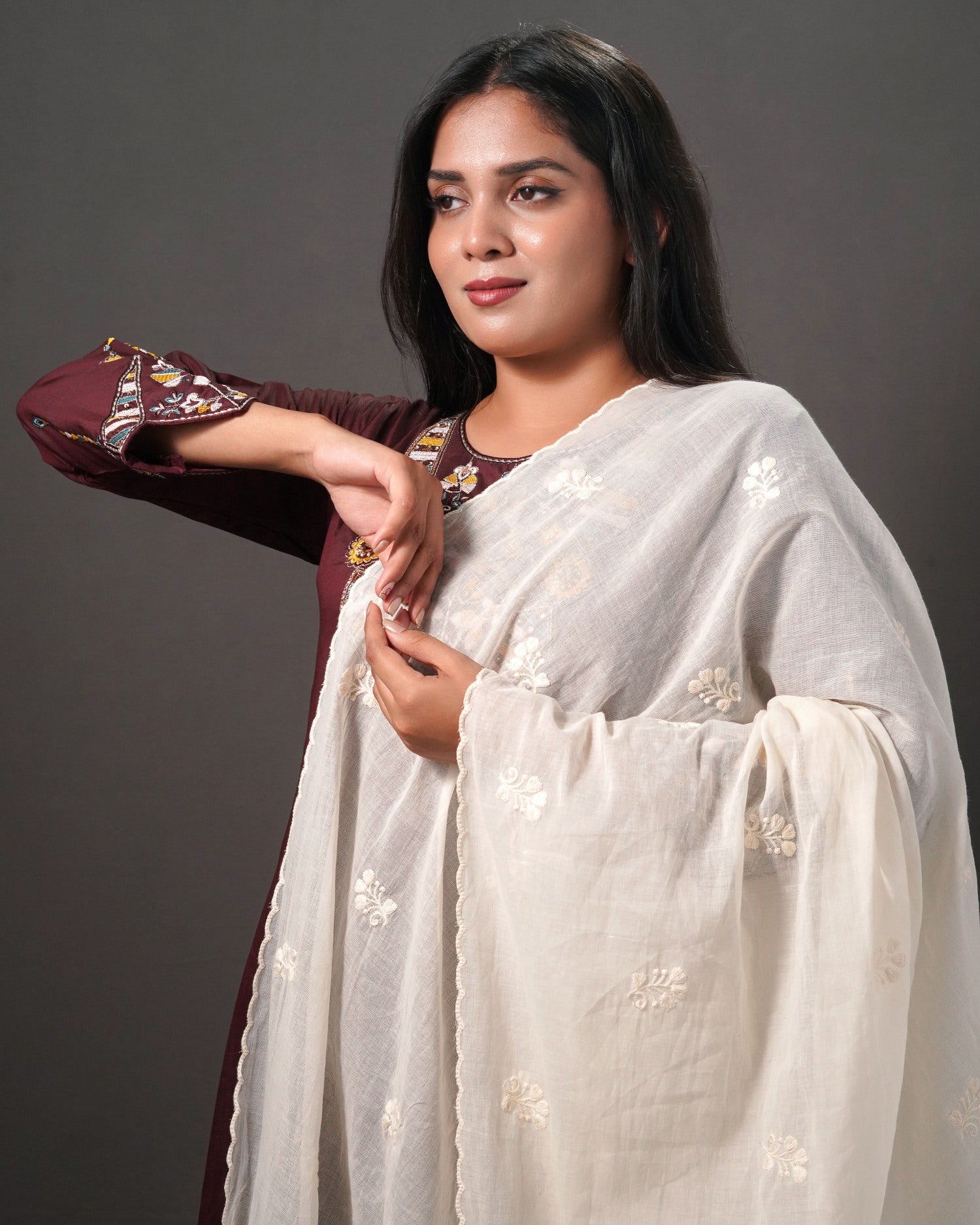 Dyeable Cotton Mulmul Dupatta - Heritage Scallop 4