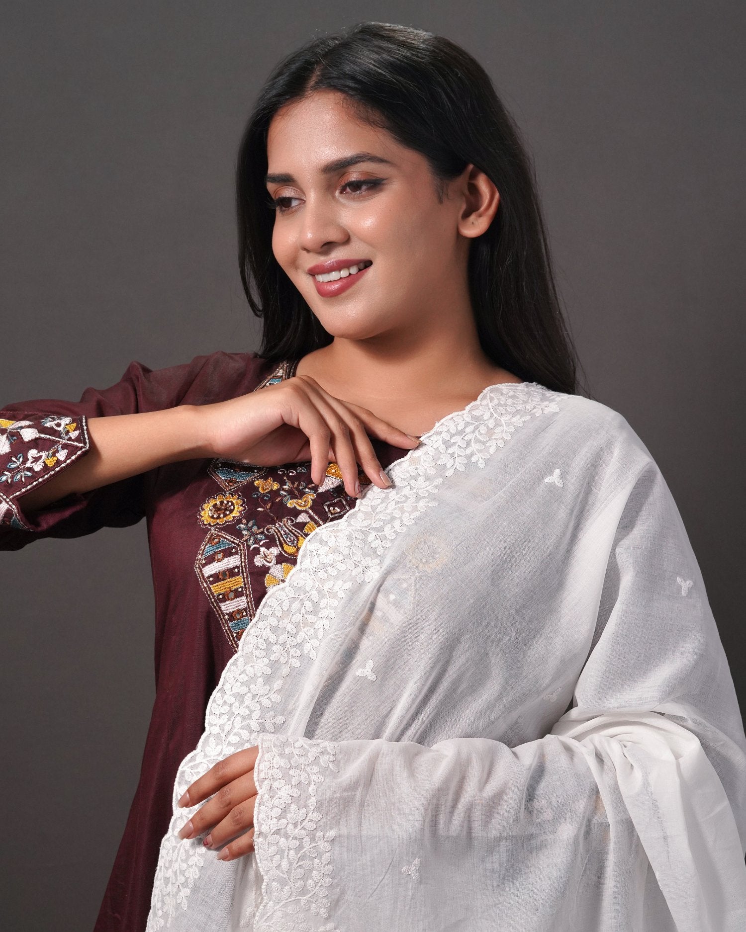 Dyeable Cotton Mulmul Dupatta - Leaf Weave