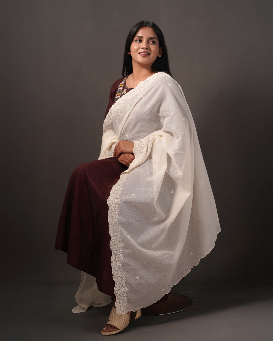 Dyeable Cotton Mulmul Dupatta - Leaf Weave 4