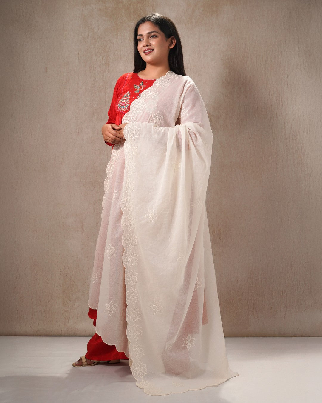 Dyeable Cotton Mulmul Dupatta - Lotus Curve 5
