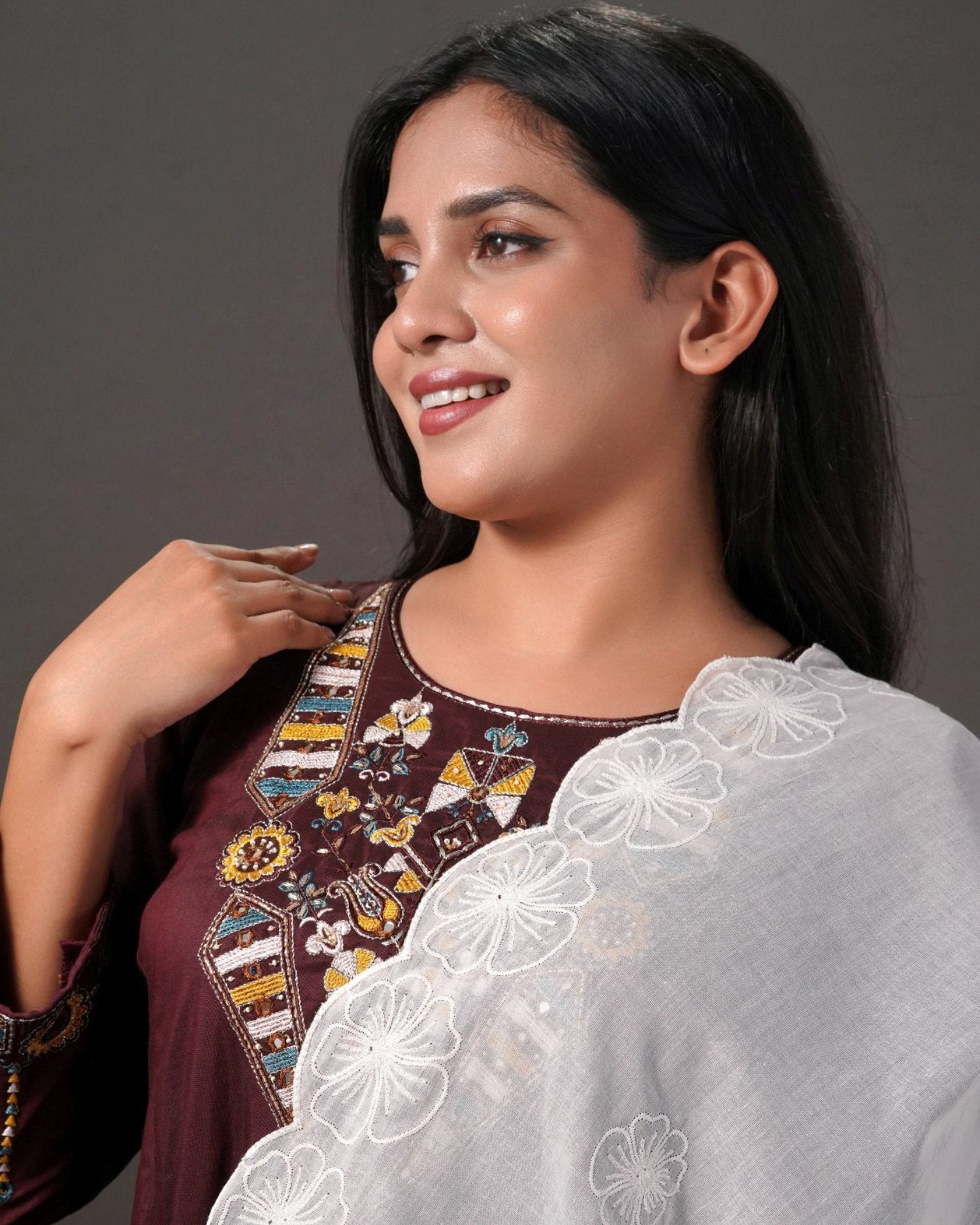 Dyeable Cotton Mulmul Dupatta - Petal Grace 3