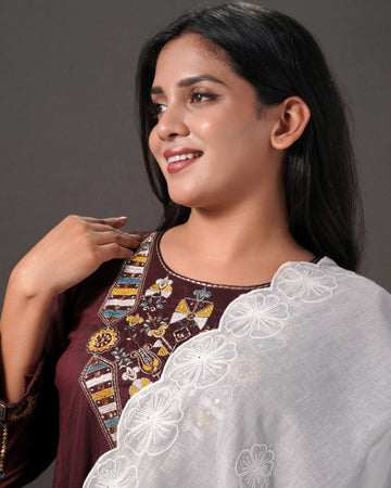 Dyeable Cotton Mulmul Dupatta - Petal Grace 3