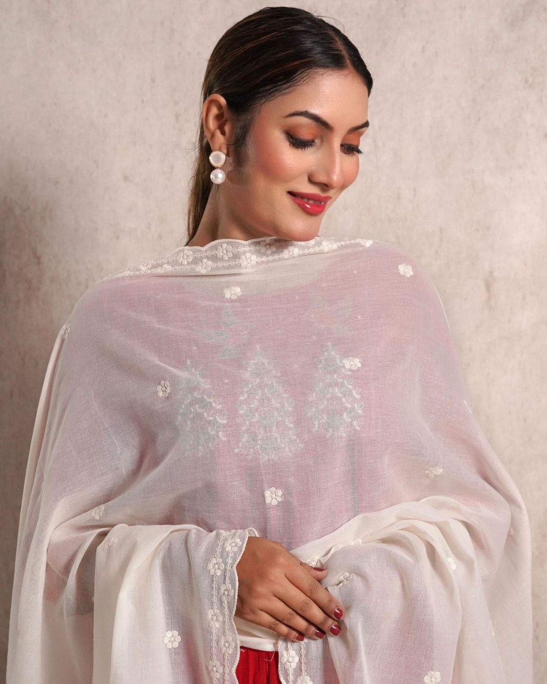 Dyeable Cotton Mulmul Dupatta - Daisy Veil