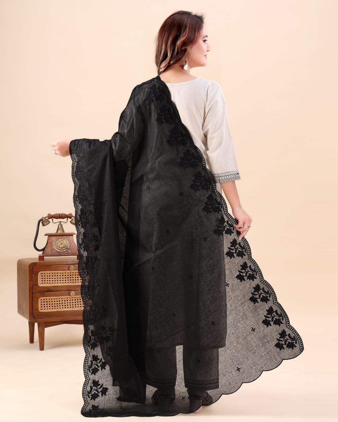Black Cotton Mulmul Dupatta - Gul Mehar