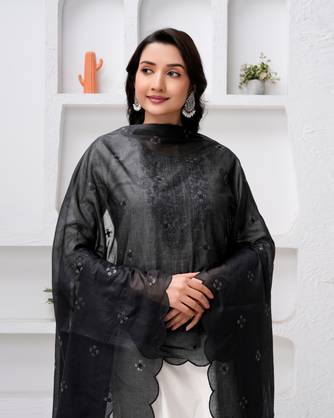 Black Cotton Mulmul Dupatta - Petite Motifs