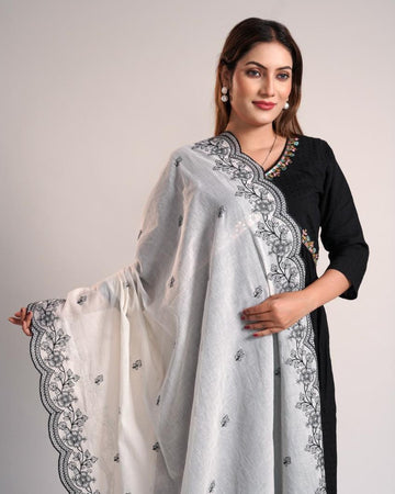 Dyeable Cotton Mulmul Dupatta — Bloom Wave